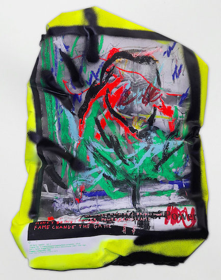 Mateusz von Motz: Power I, 2018/21, 
concrete, screen printing, spray paint, oil, 47 x 36 cm

